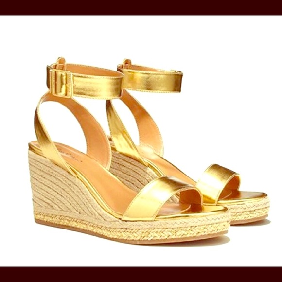 Lilly Pulitzer Shoes - Gold Lilly Pulitzer wedges